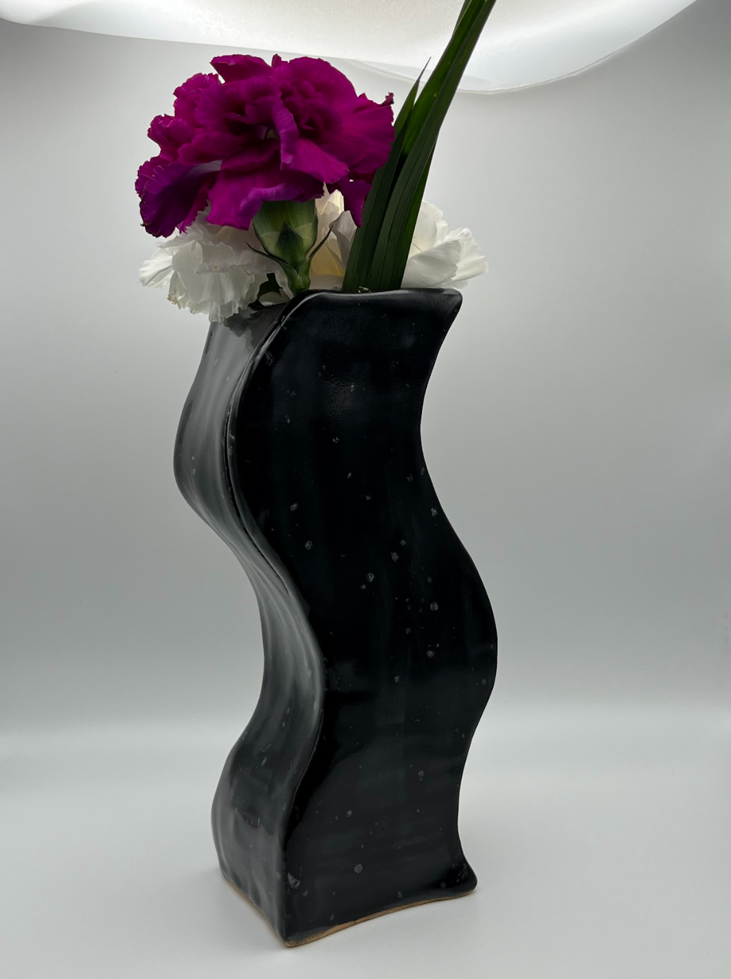 Squiggle vase
